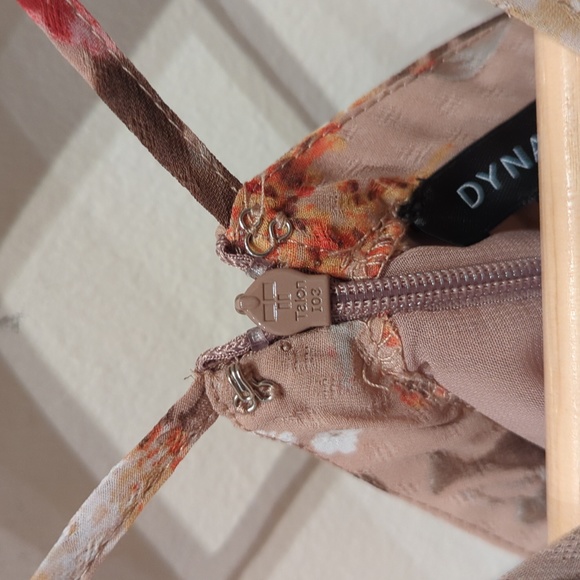 Floral top - Picture 3 of 6